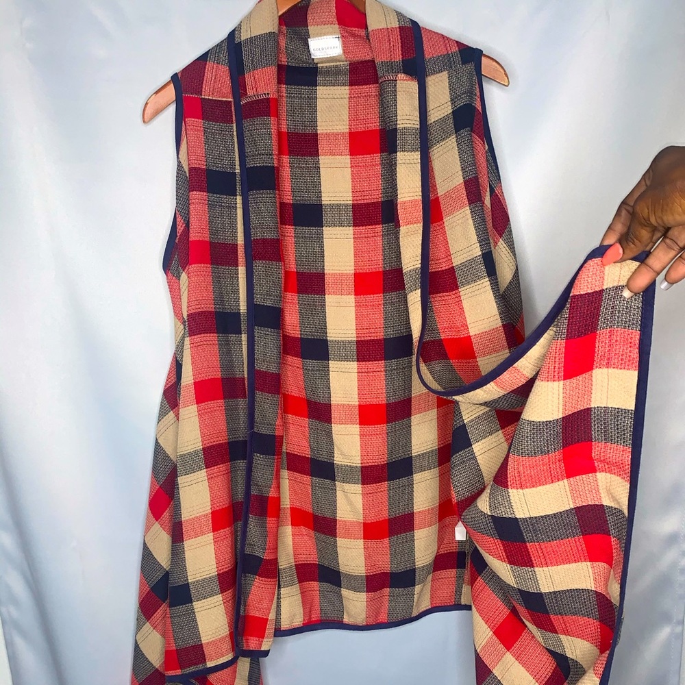 Plaid Sleeveless Cardigan